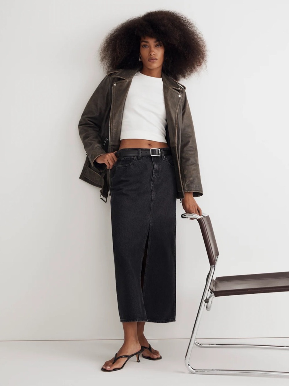 Madewell Denim Mid-Rise Maxi Skirt in Lunar Wash - Picture 2 of 6